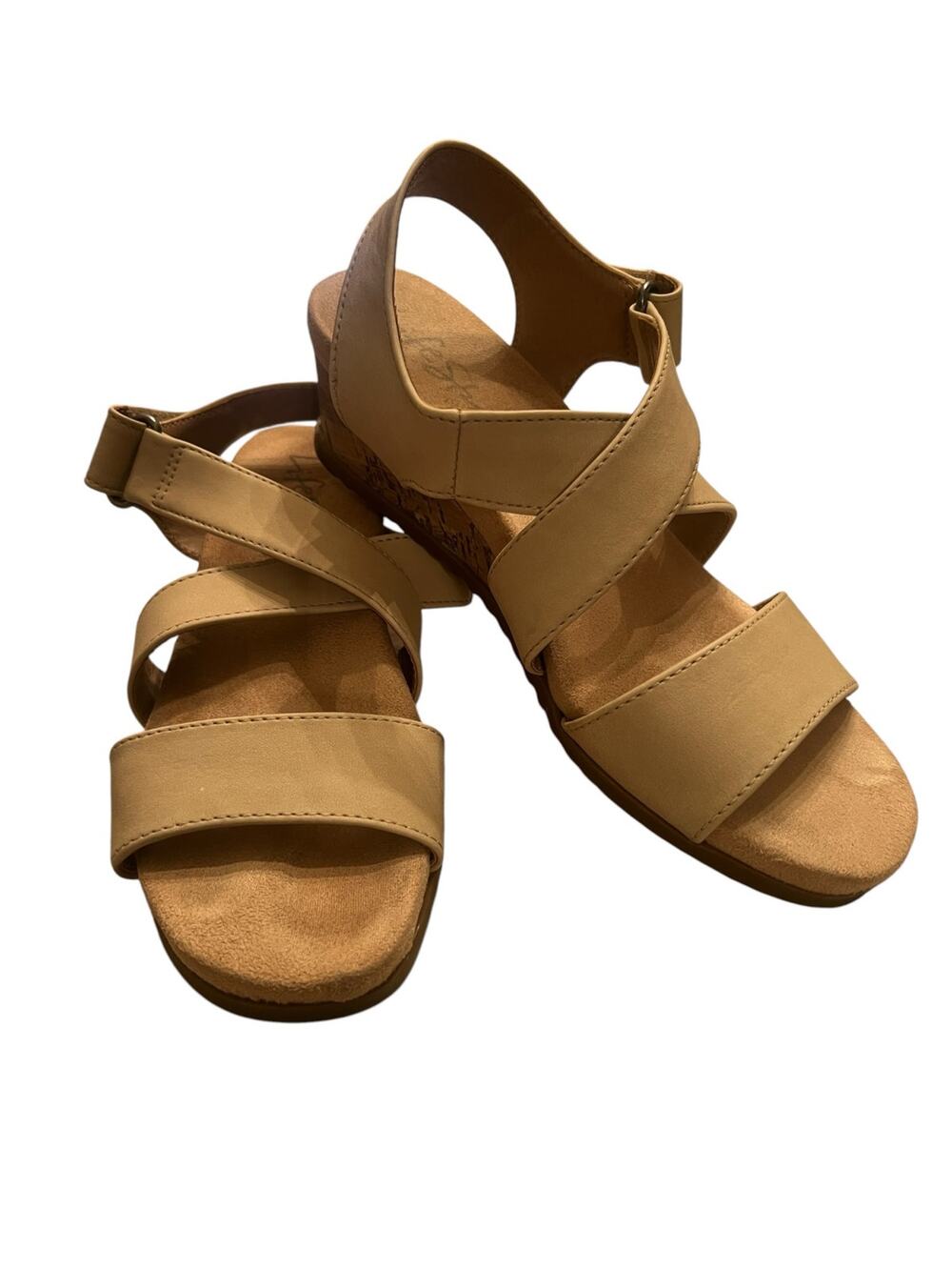 Lifestride Women's 6 Cream Sincere Man-Made Strap-Back Comfort Vacation Sandals